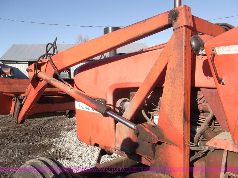 image for item B5068 1976 Allis Chalmers 7060 tractor