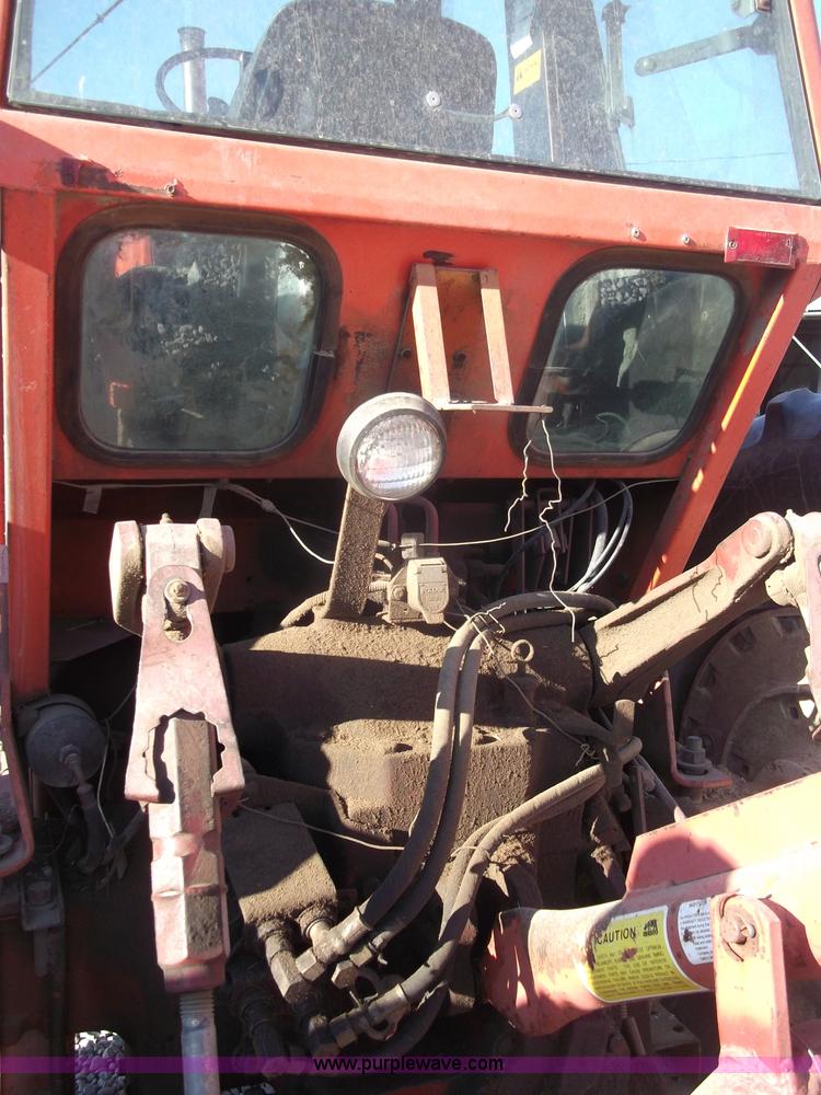 image for item B5068 1976 Allis Chalmers 7060 tractor