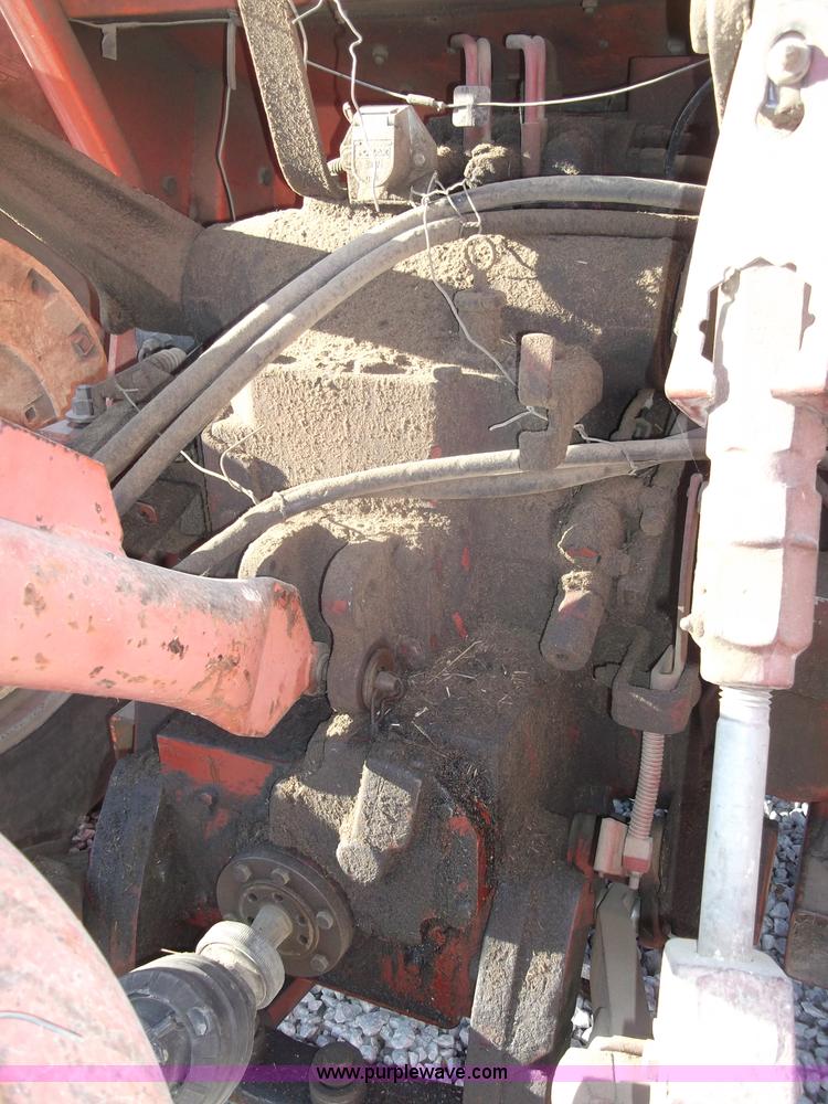 image for item B5068 1976 Allis Chalmers 7060 tractor