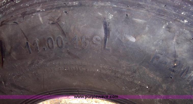 image for item B5068 1976 Allis Chalmers 7060 tractor