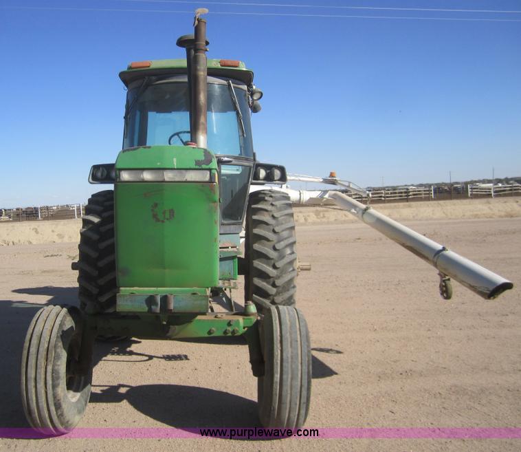 image for item B5531 1988 John Deere 4450 tractor