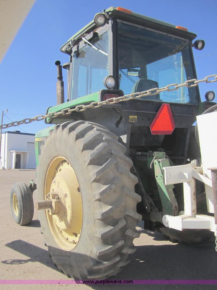 image for item B5531 1988 John Deere 4450 tractor