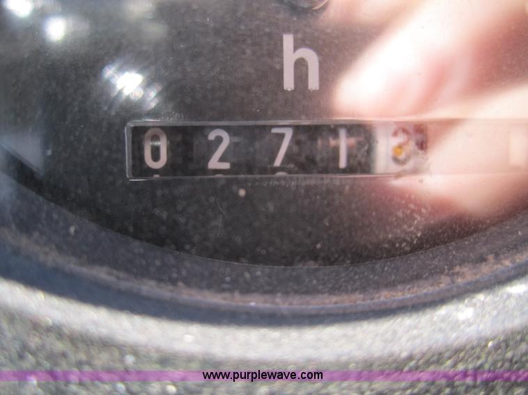 image for item B5531 1988 John Deere 4450 tractor