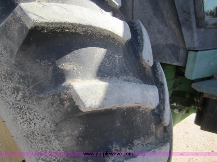 image for item B5531 1988 John Deere 4450 tractor