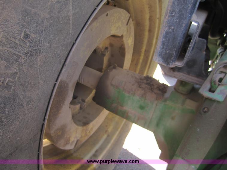 image for item B5531 1988 John Deere 4450 tractor