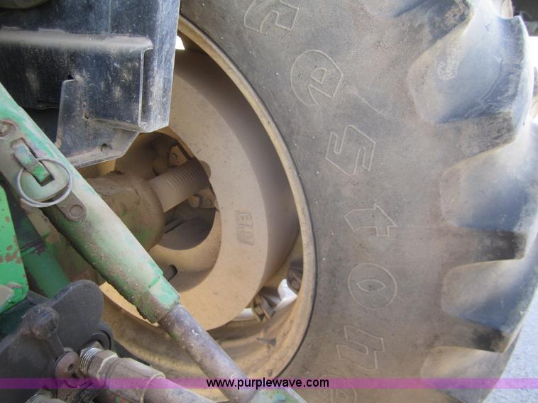 image for item B5531 1988 John Deere 4450 tractor