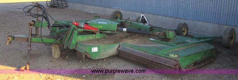 image for item B5537 John Deere 1508 15' mower