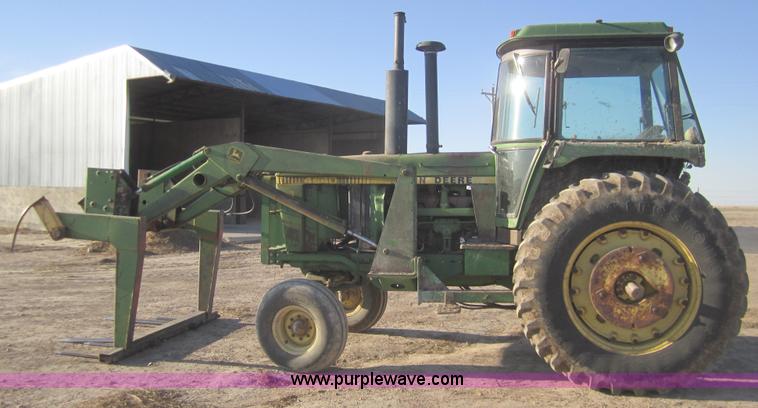 image for item B5540 1980 John Deere 4440 tractor with loader
