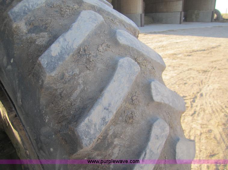 image for item B5540 1980 John Deere 4440 tractor with loader