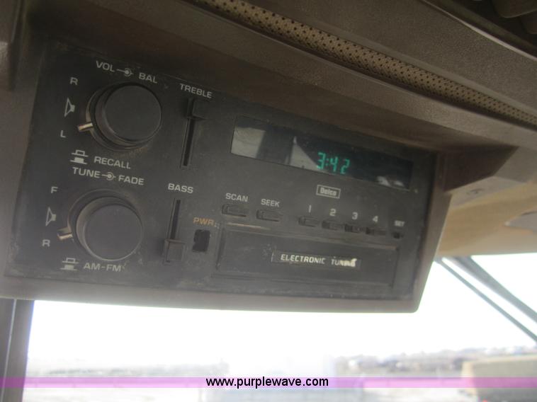 image for item B5549 1990 John Deere 4555 MFWD tractor