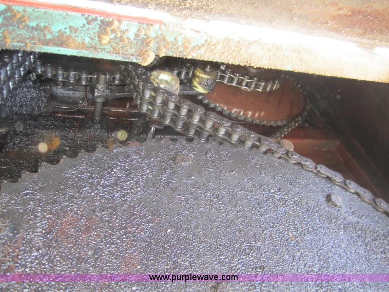 image for item B5553 1989 International S1900 feed truck