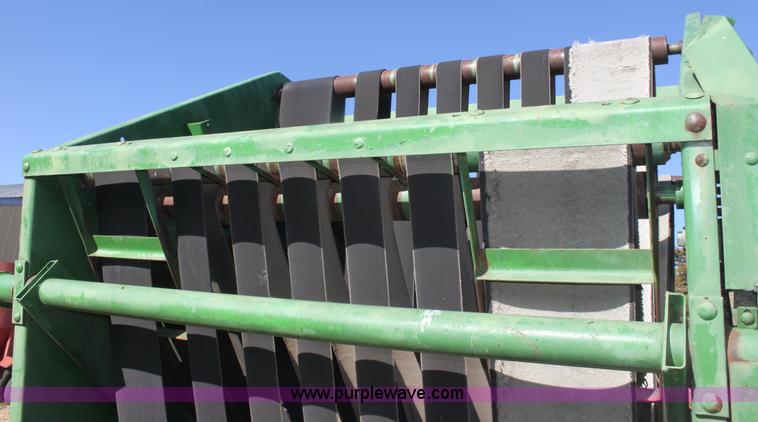 image for item B8675 1980 John Deere 510 round baler