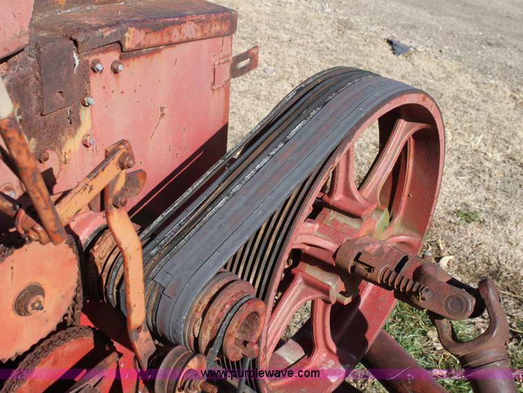 image for item B8676 International Harvester 1150 grinder/mixer