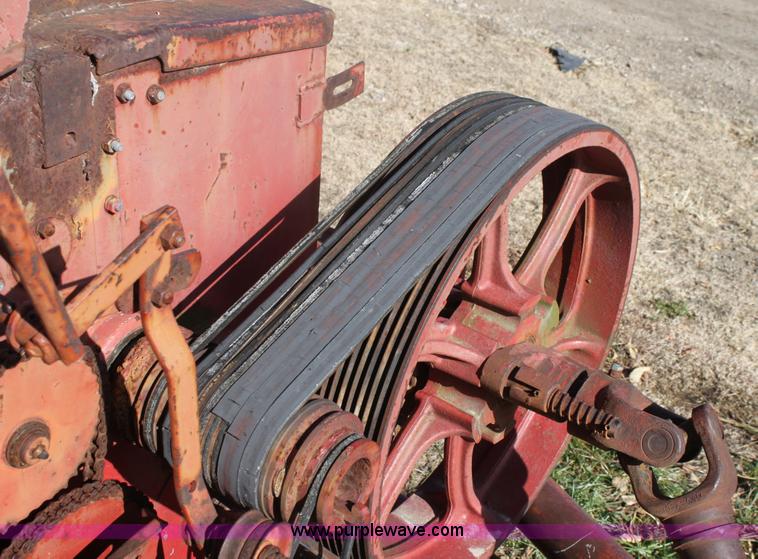 image for item B8676 International Harvester 1150 grinder/mixer