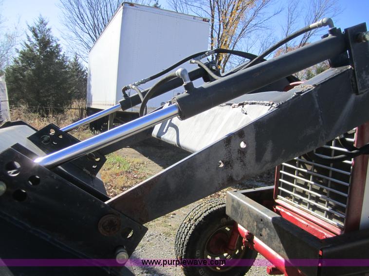 image for item C5208 1969 International F544 tractor