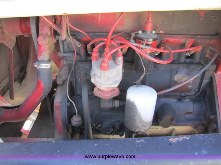 image for item C5208 1969 International F544 tractor