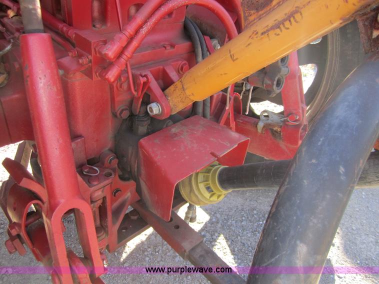 image for item C5208 1969 International F544 tractor