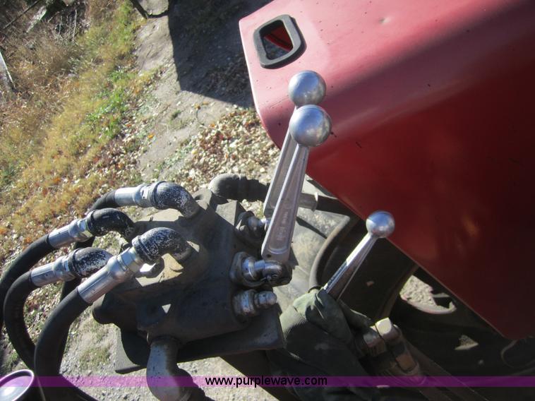 image for item C5208 1969 International F544 tractor