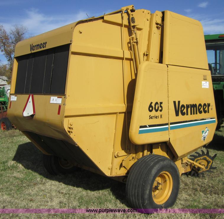 image for item C5212 1993 Vermeer 605K round baler