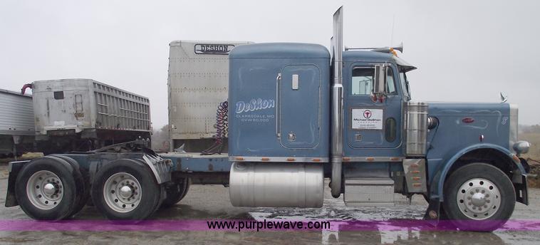 image for item C5748 1984 Peterbilt 359 semi truck