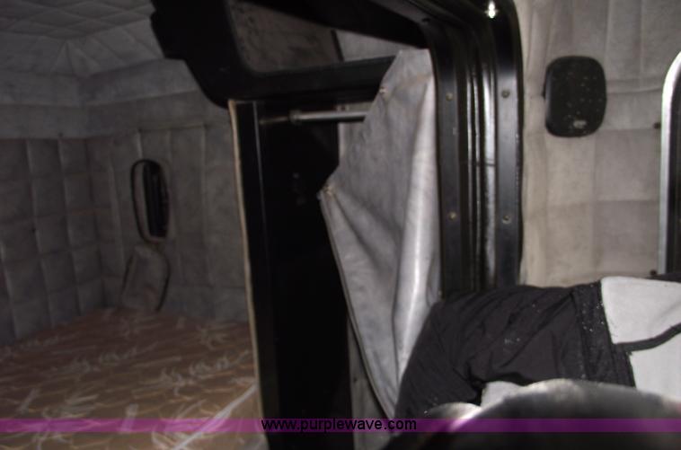 image for item C5748 1984 Peterbilt 359 semi truck