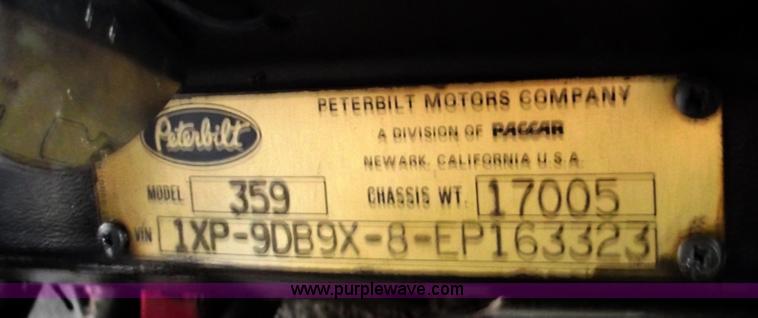 image for item C5748 1984 Peterbilt 359 semi truck