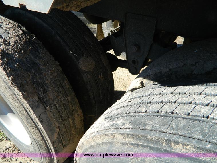 image for item D8608 2010 Timpte Super Hopper 42' grain trailer