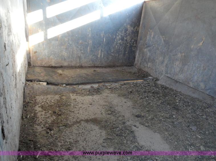 image for item H9019 1994 Kodiak 17' gooseneck trailer