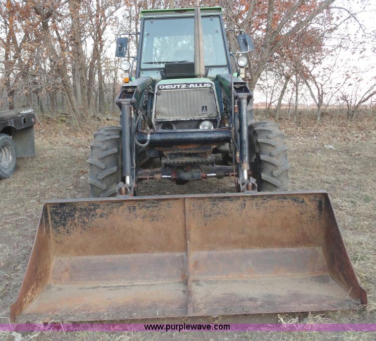 image for item H9021 1988 Deutz Allis 6275 MFWD tractor