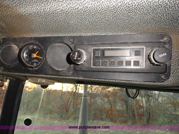 image for item H9021 1988 Deutz Allis 6275 MFWD tractor