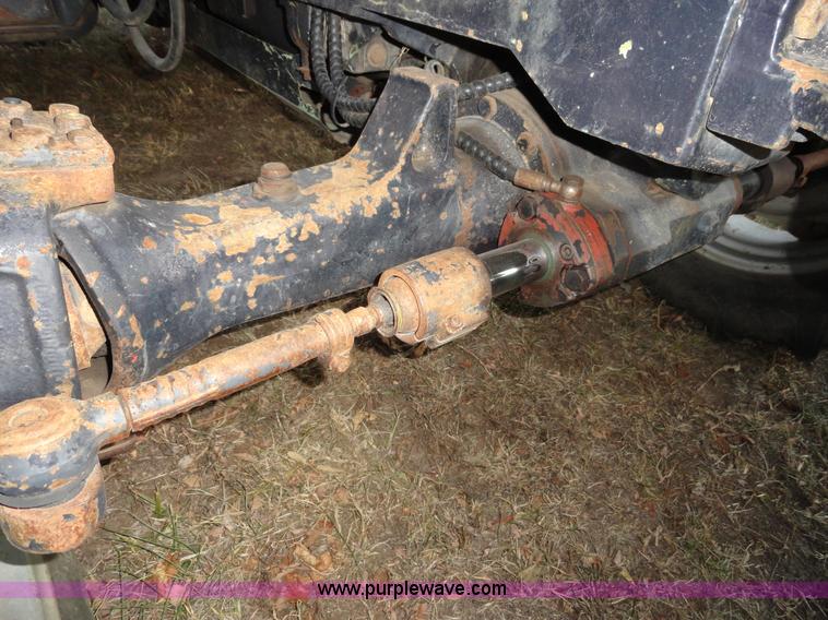 image for item H9021 1988 Deutz Allis 6275 MFWD tractor