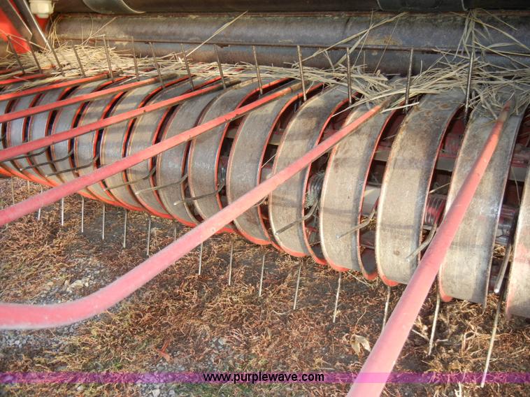 image for item H9088 Gehl TDC 1875 round baler