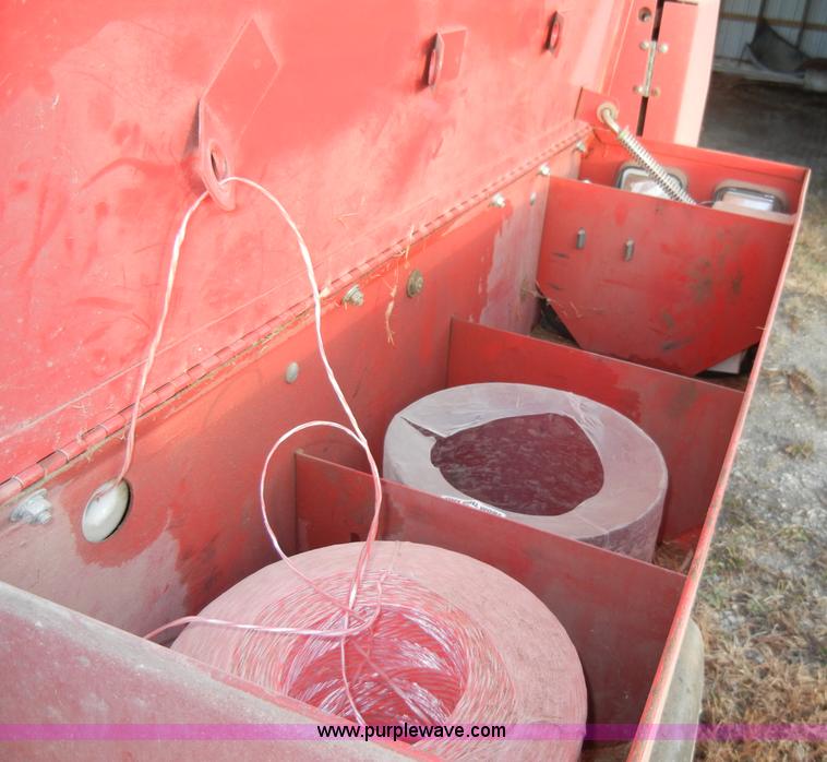 image for item H9088 Gehl TDC 1875 round baler