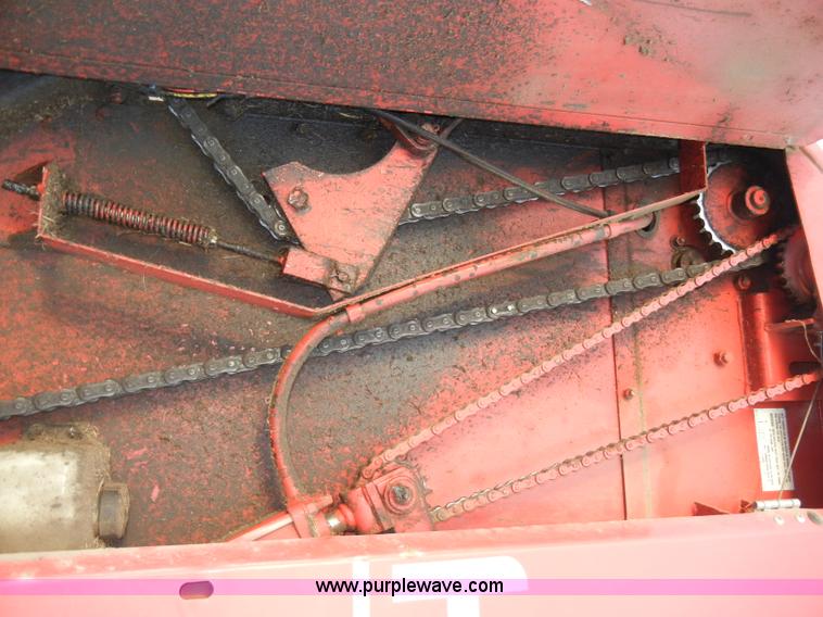 image for item H9088 Gehl TDC 1875 round baler