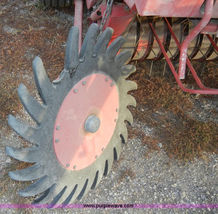 image for item H9088 Gehl TDC 1875 round baler
