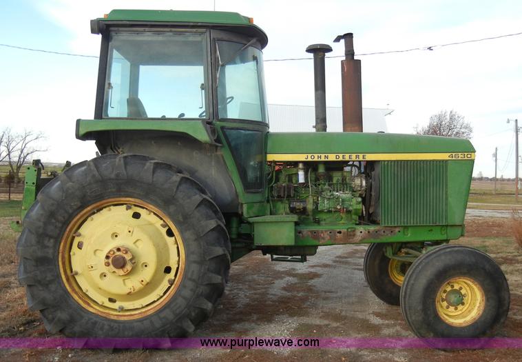 image for item H9090 1976 John Deere 4630 tractor