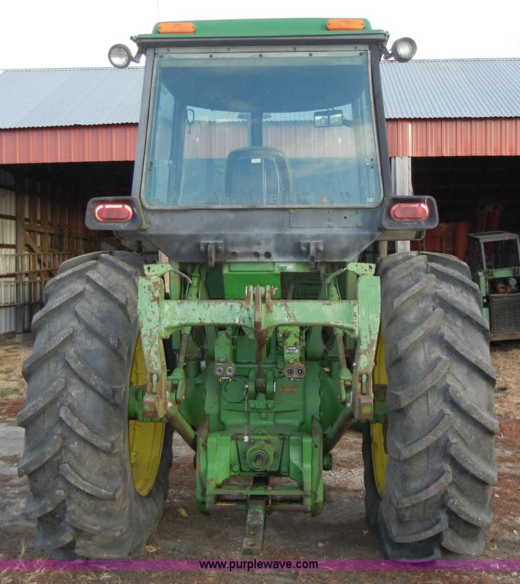 image for item H9090 1976 John Deere 4630 tractor