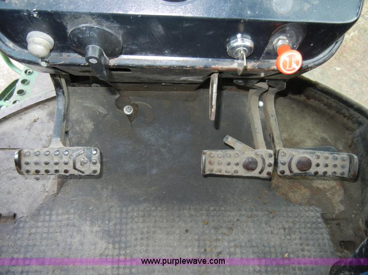 image for item H9090 1976 John Deere 4630 tractor