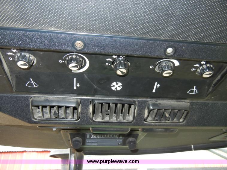 image for item H9090 1976 John Deere 4630 tractor