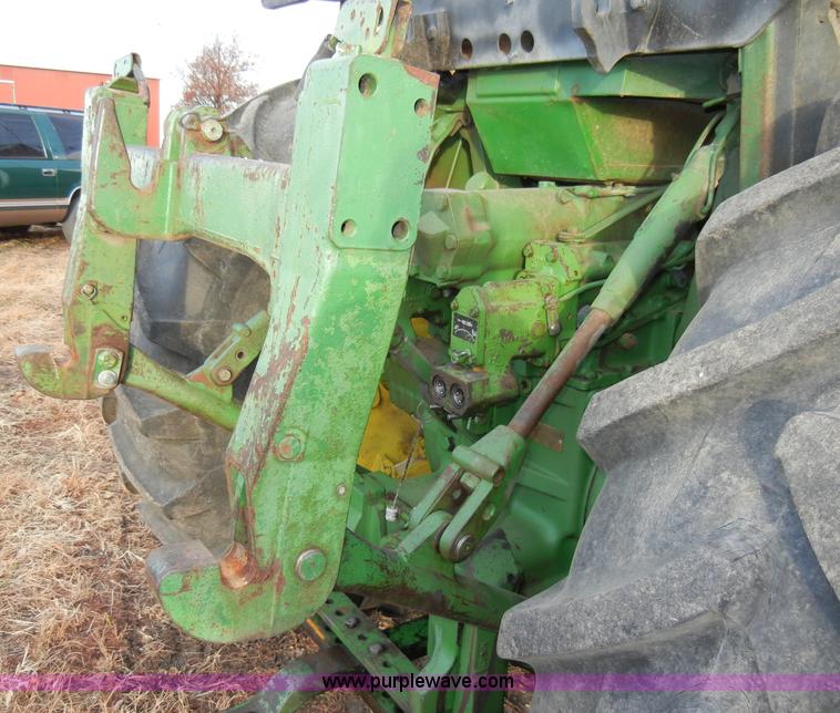 image for item H9090 1976 John Deere 4630 tractor