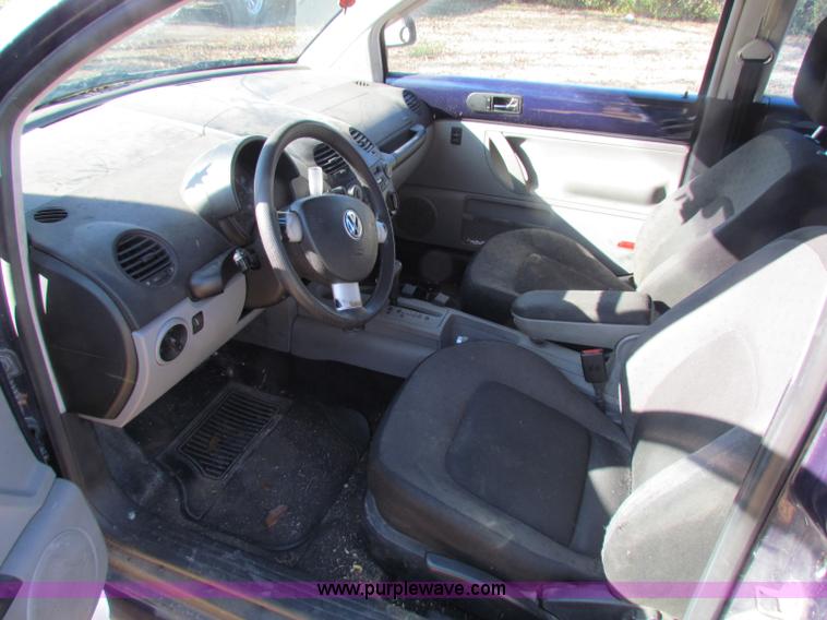 image for item A3510 2000 Volkswagen New Beetle TDI