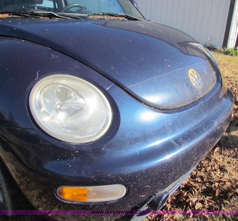 image for item A3510 2000 Volkswagen New Beetle TDI