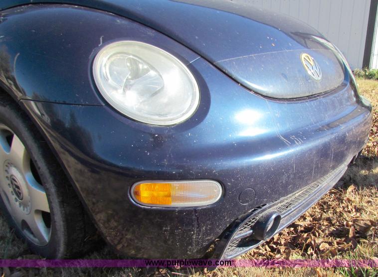 image for item A3510 2000 Volkswagen New Beetle TDI