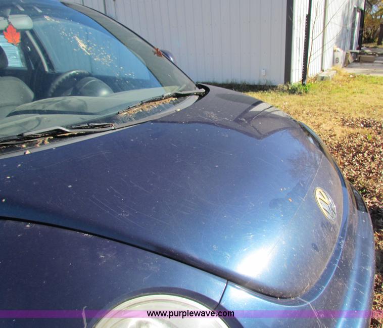 image for item A3510 2000 Volkswagen New Beetle TDI