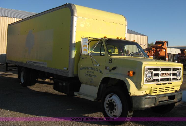 image for item A4424 1987 GMC Sierra C7000 box truck
