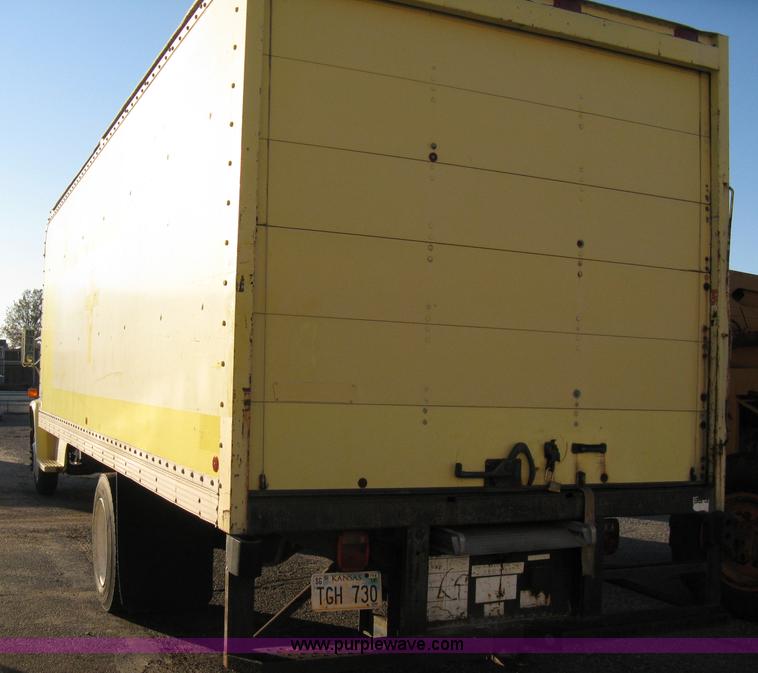 image for item A4424 1987 GMC Sierra C7000 box truck