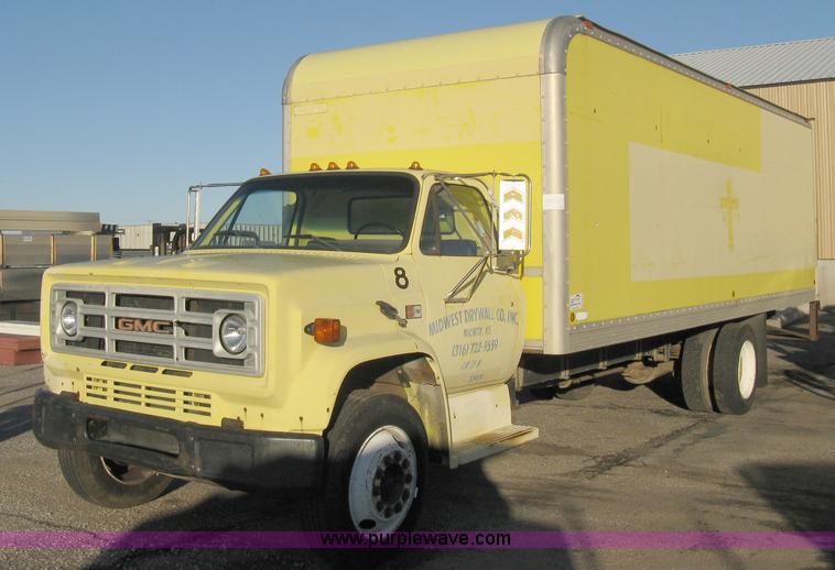 image for item A4424 1987 GMC Sierra C7000 box truck