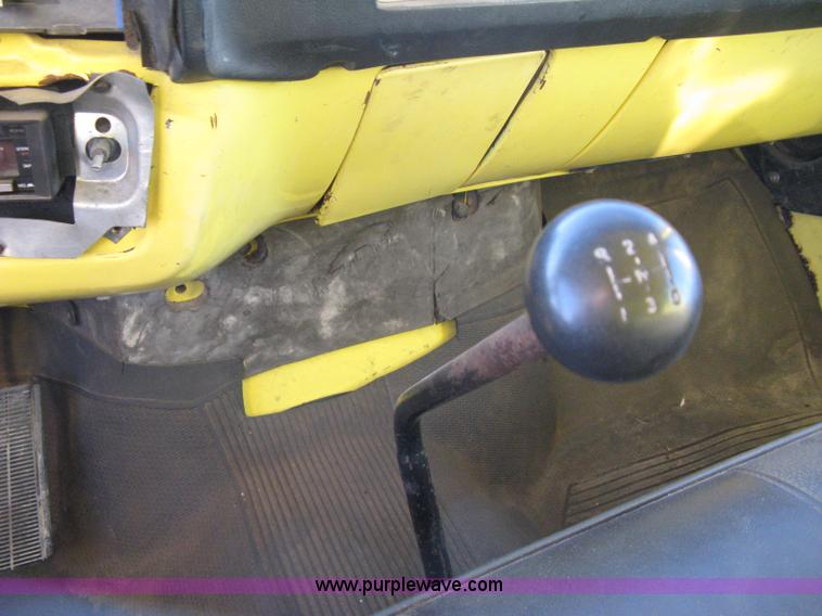 image for item A4424 1987 GMC Sierra C7000 box truck