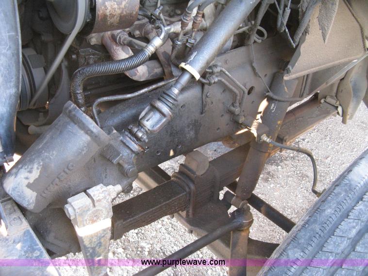 image for item A4424 1987 GMC Sierra C7000 box truck