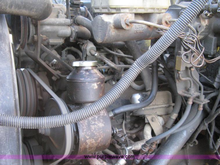 image for item A4424 1987 GMC Sierra C7000 box truck